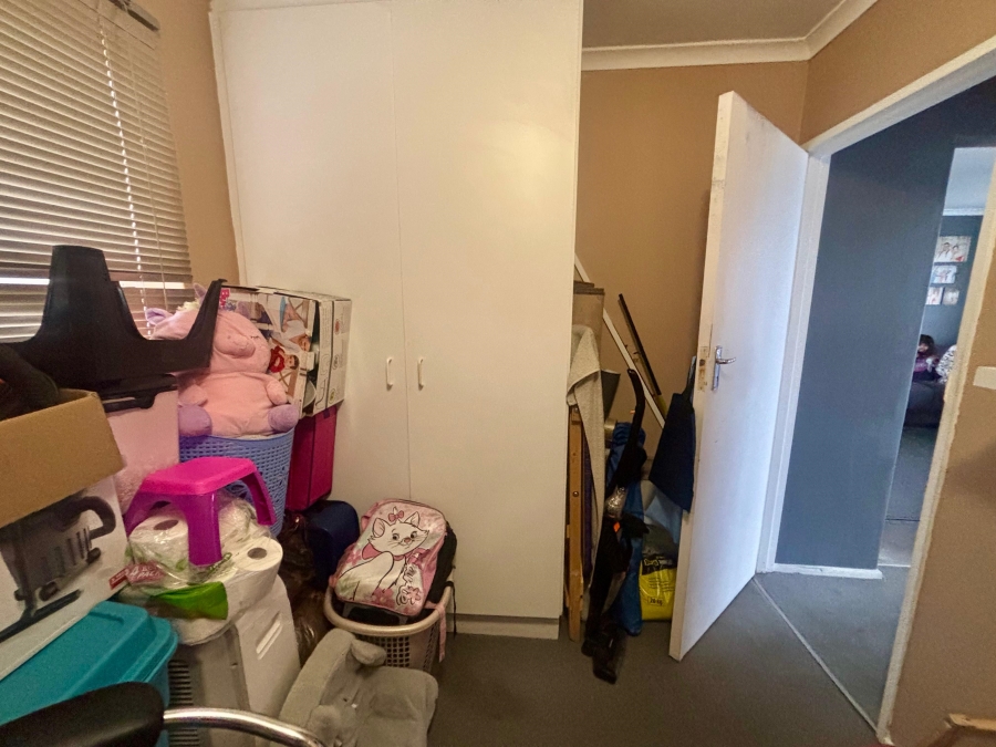 2 Bedroom Property for Sale in Goodwood Park Western Cape